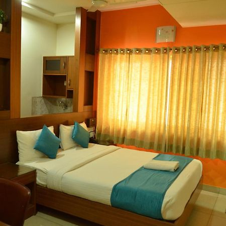 Cubbon Suites - 10 Minute Walk To Mg Road, Mg Road Metro And Church Street Bengaluru Kültér fotó